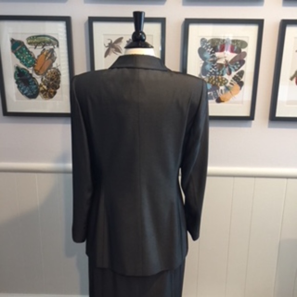 Le Suit Petite 2-Piece Suit - Picture 4 of 8